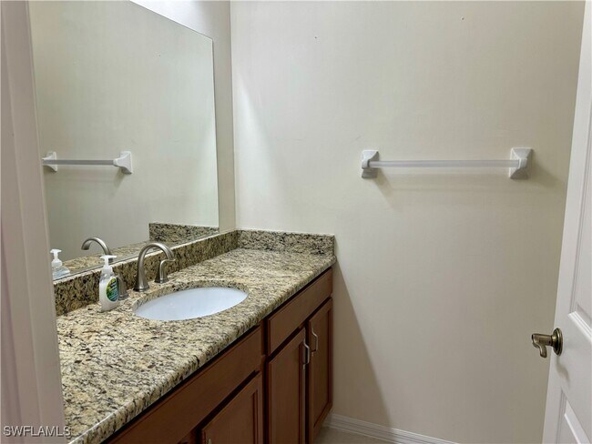 Building Photo - 28044 Cavendish Ct
