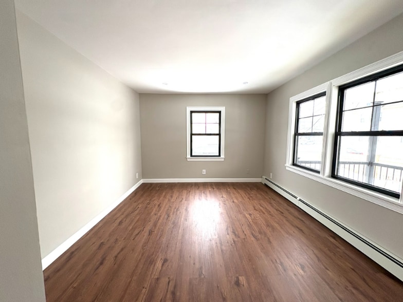 Building Photo - 1 Everett St