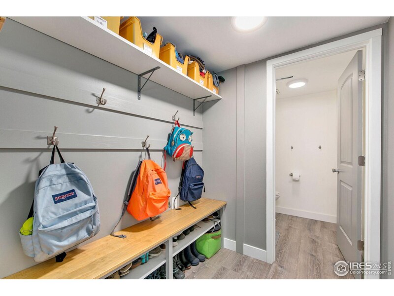 Building Photo - 930 Rocky Mountain Way