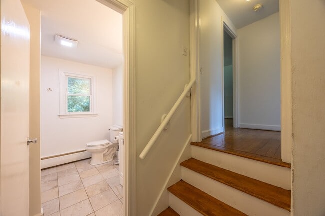 Building Photo - 5 Bedroom Split Level Single Family