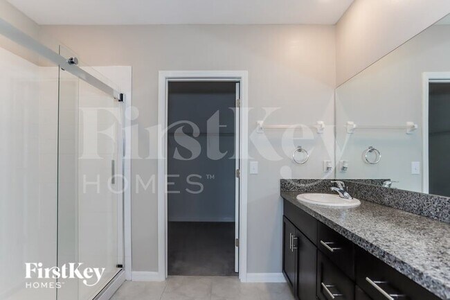 Building Photo - 10226 Bright Crystal Ave