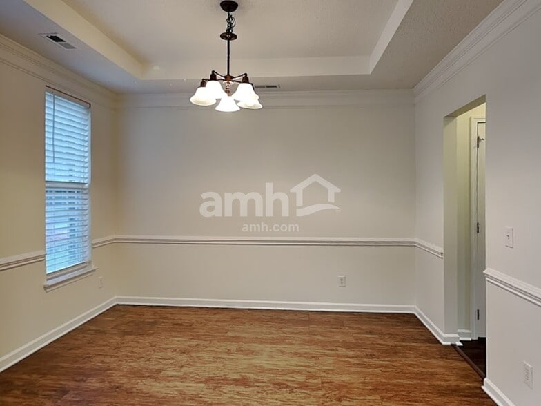 Building Photo - 6817 Reedy Creek Rd