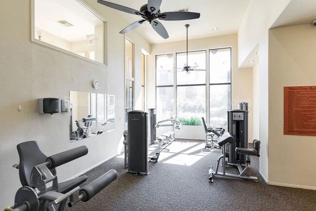 Building Photo - 4925 E Desert Cove Ave