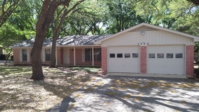 Building Photo - 7342 Shady Hollow Ln