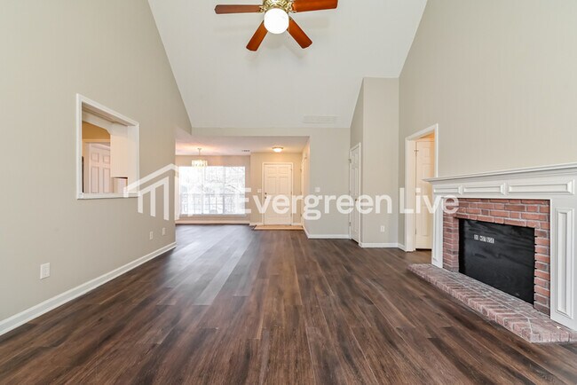 Building Photo - 3431 Hollow Oak Dr