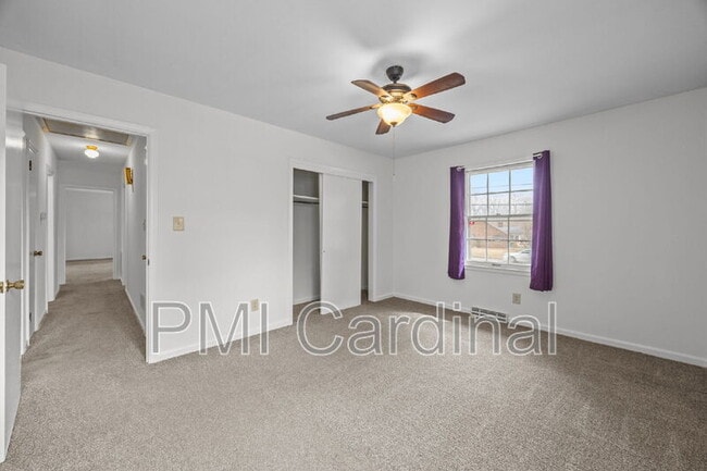 Building Photo - 2616 Redbud Dr