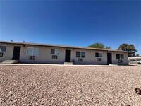 Building Photo - 320 N 16th St