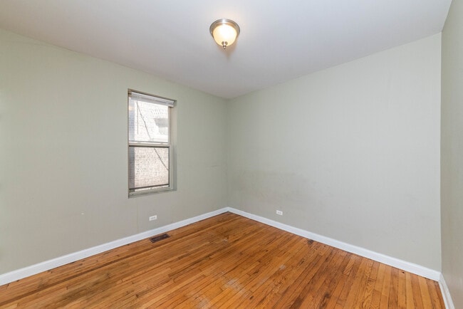 Building Photo - 2812 E 76th St
