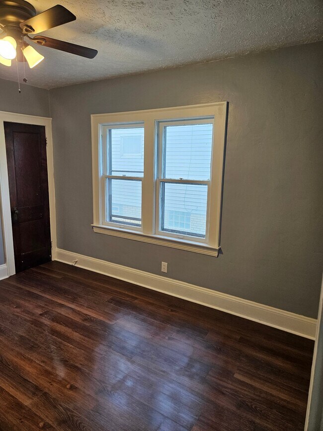 Building Photo - 14014 Edgewood Ave