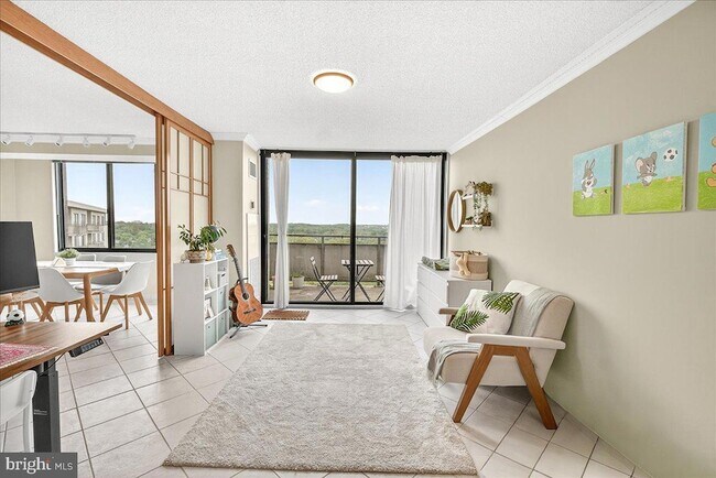 Building Photo - 5225 Pooks Hill Rd