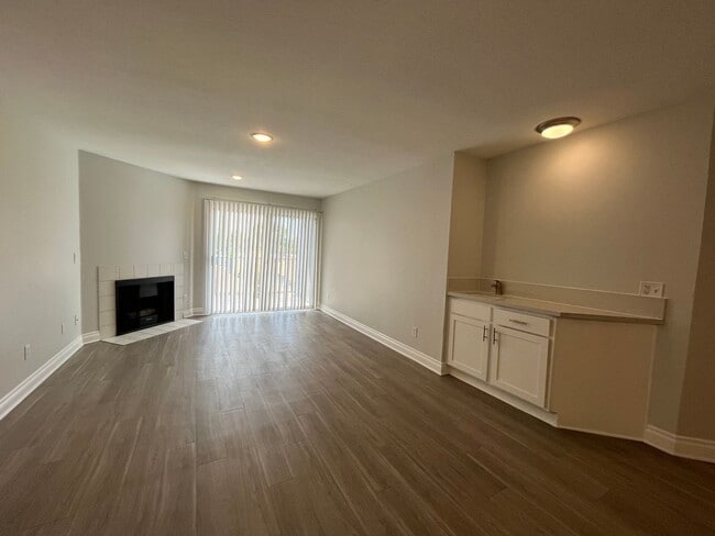 Interior Photo - 14056 Valleyheart