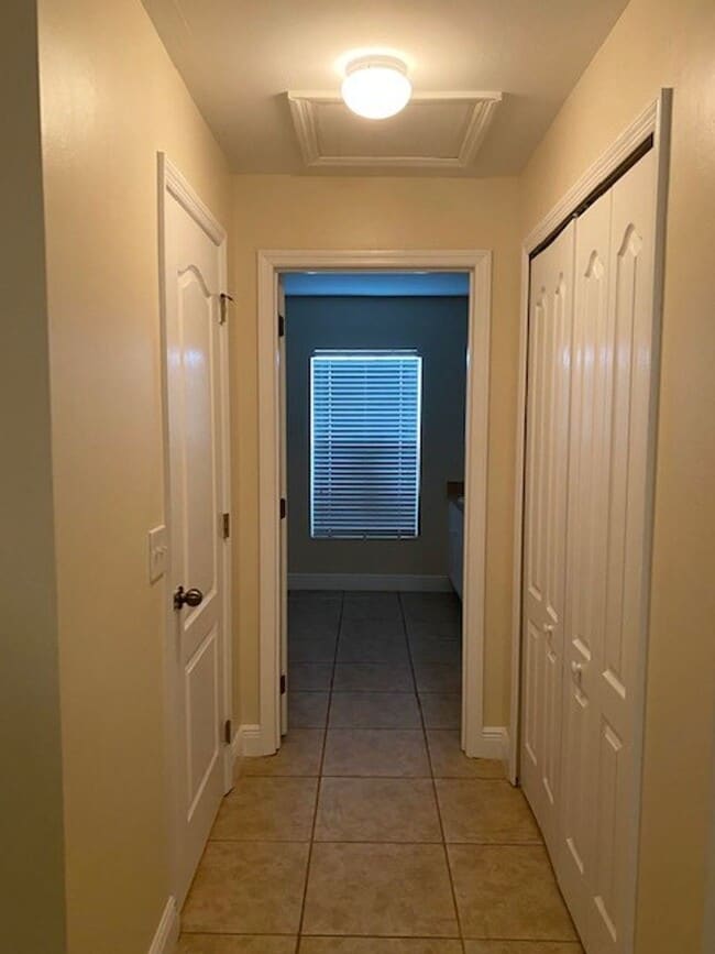 Building Photo - 1900 Kismet Pkwy W