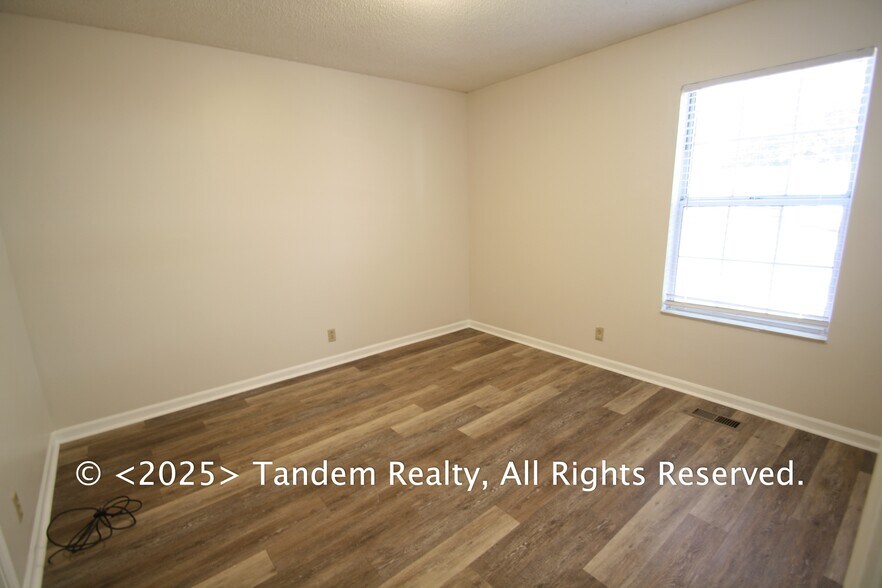 Building Photo - 1109 Jacksons Valley Rd