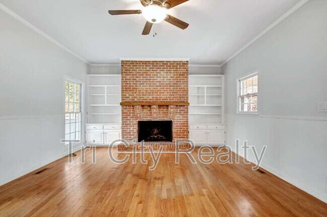 Building Photo - 115 Church Aly