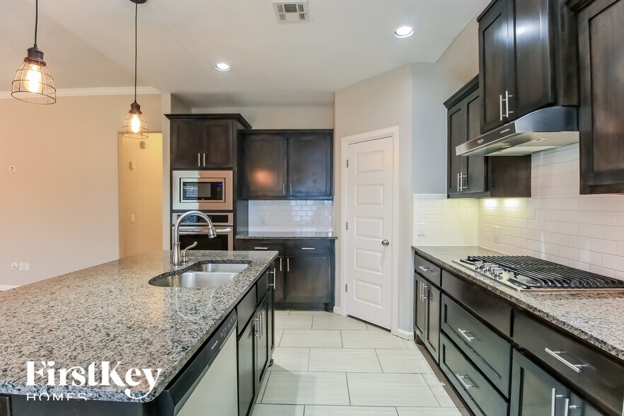 Building Photo - 18717 Rush Springs Ln
