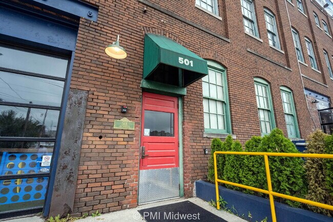 Building Photo - 501 Madison Ave