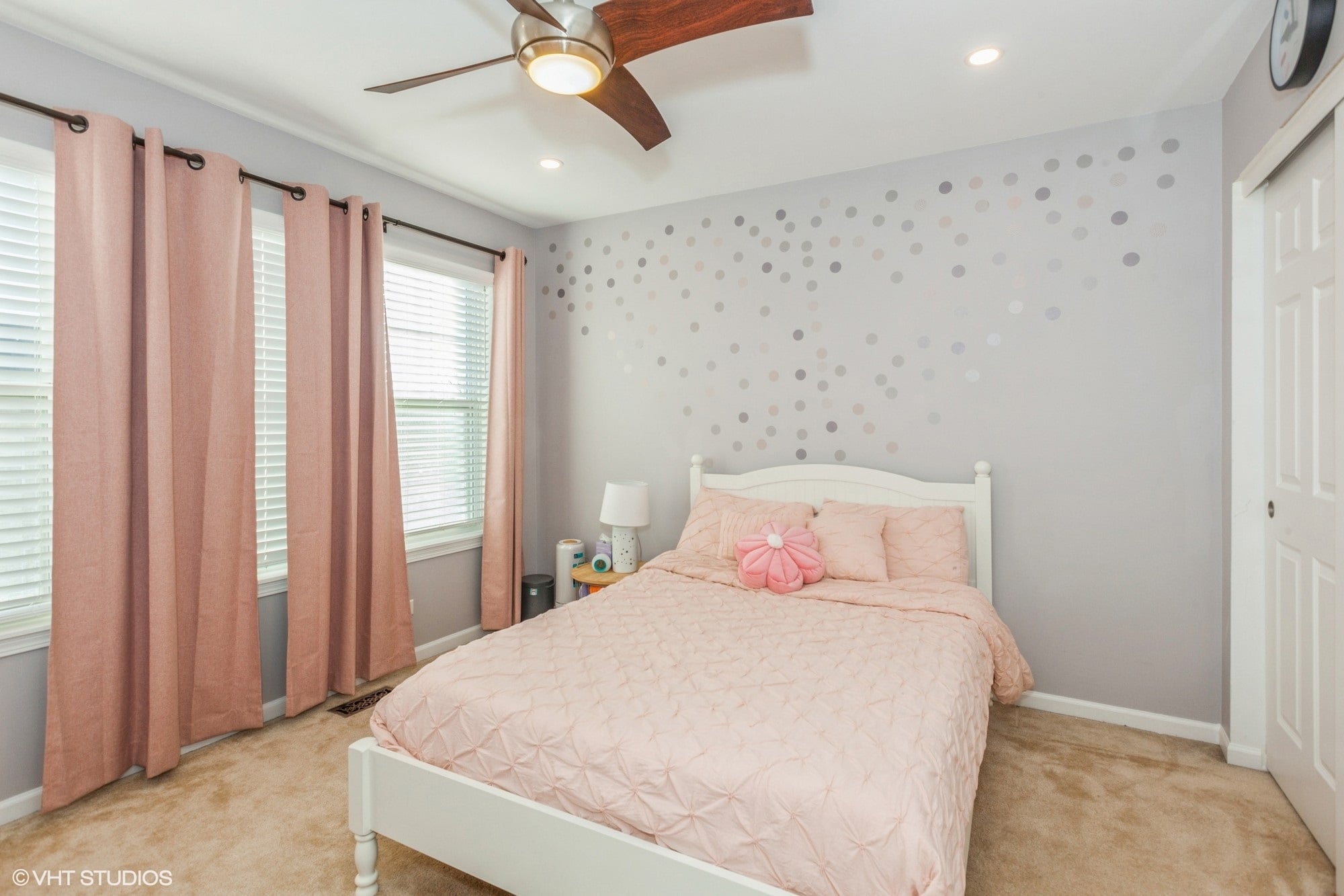 Building Photo - 375 N Commerce St