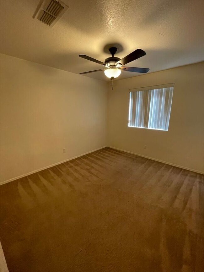 Building Photo - COMING SOON! Beautiful 4 Bedroom 2 Bath Home in Phoenix!