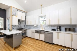 Building Photo - 9263 Cinchona Trail