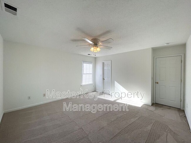 Building Photo - 5612 Sorrell Crossing Dr