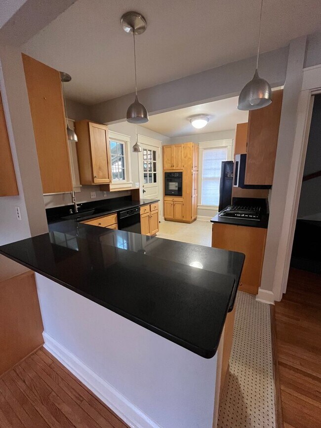 Building Photo - 710 S Fess Ave