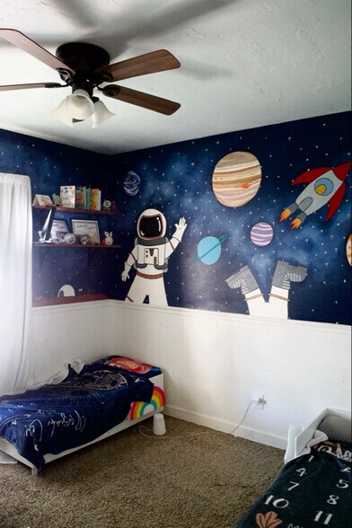 Building Photo - 839 W Posada Ave