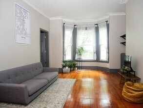 Building Photo - 140 Trenton St