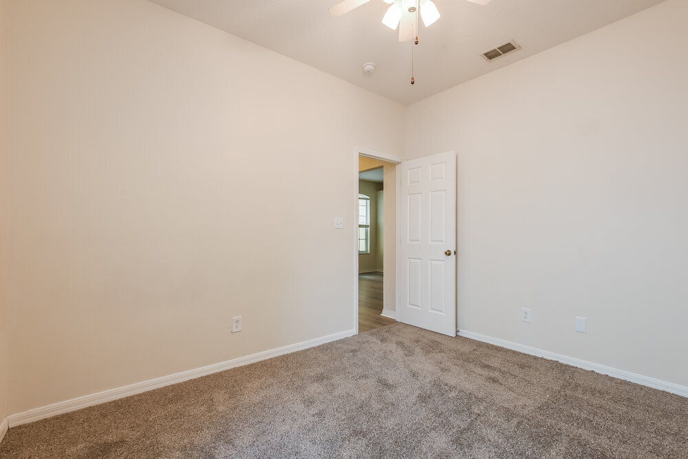Building Photo - 1174 Dekleva Dr
