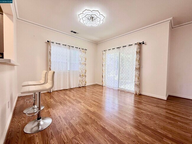 Building Photo - 4311 Pine Creek Cir