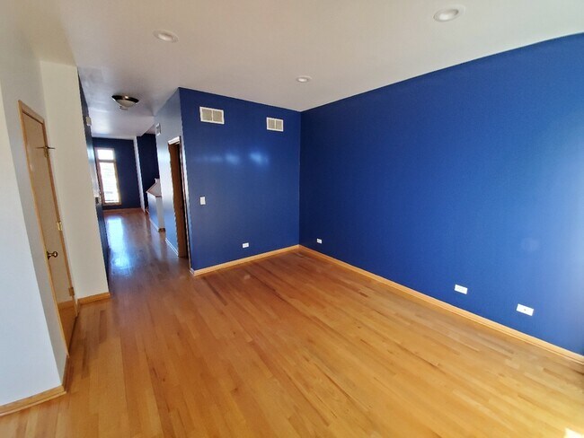 Dining room - 9207 Gerritsen Ave