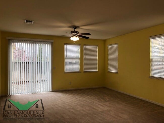 Building Photo - Two story in Springlake Community FOR RENT