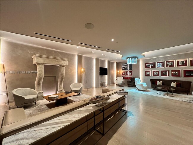 Building Photo - 1000 Brickell Plaza