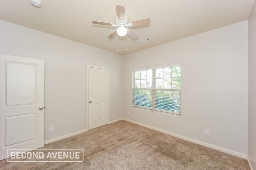 Building Photo - 4080 Clay Ct SE