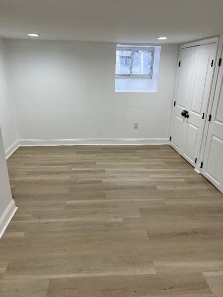 Building Photo - 2512 W Oxford St