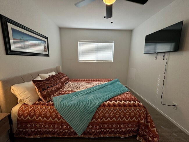 Building Photo - 2 BR Furnished Condo on the Colorado River with Utilities included