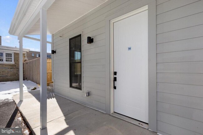 Building Photo - 6712 Ridge Ave