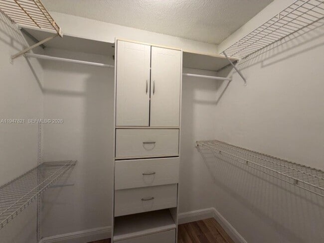 Building Photo - 1617 Cypress Pointe Dr