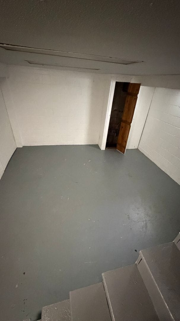 Building Photo - ***NEW ON THE MARKET....DRIVE BY TO CHECK IT OUT-located near UT****