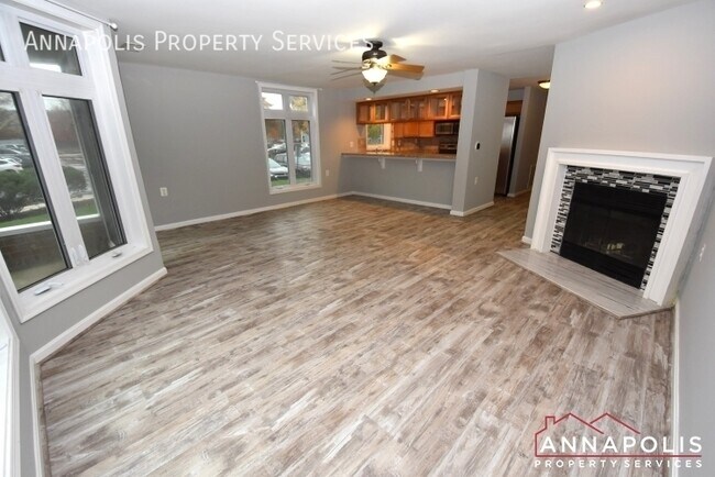 Building Photo - 1121 Lake Heron Dr