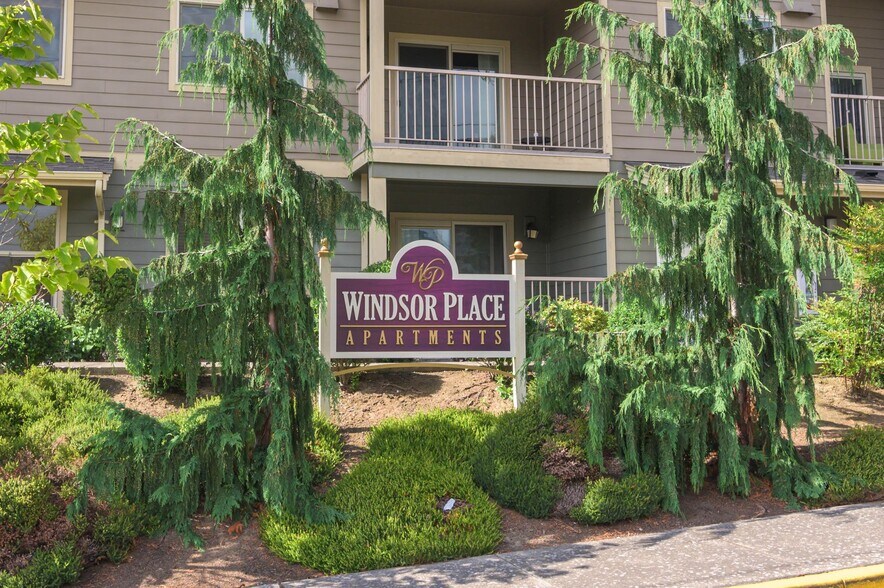 Building Photo - Windsor Place