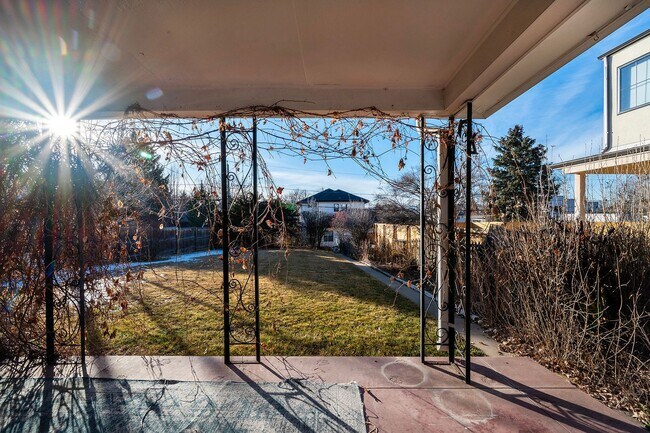 Building Photo - 2BD, 2BA Wellshire Home with Finished Basement and Attached 1-Car Garage