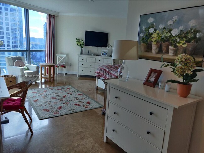 Building Photo - 3101 S Ocean Dr