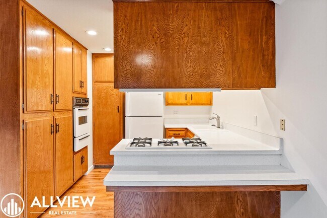 Building Photo - 7572 Amazon Dr