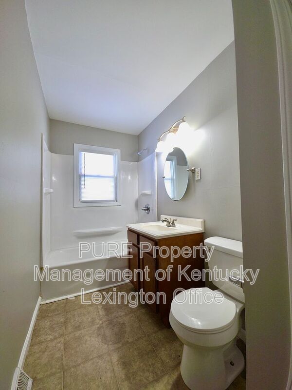 Building Photo - 418 Granard Ave