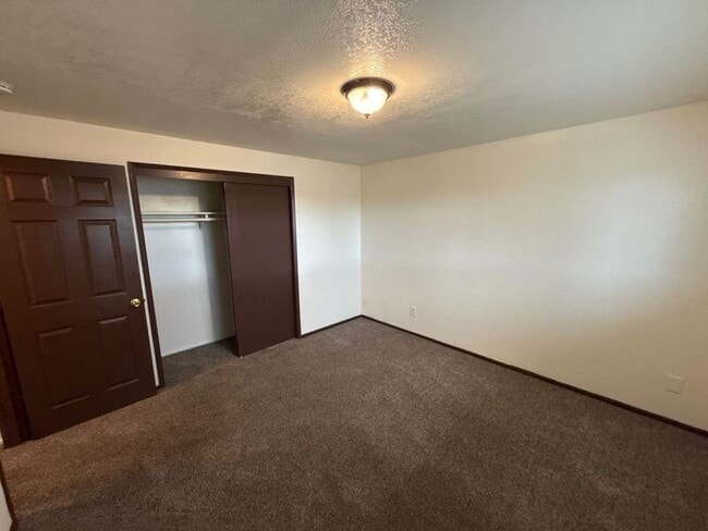 Building Photo - 3919 Iberis St NE