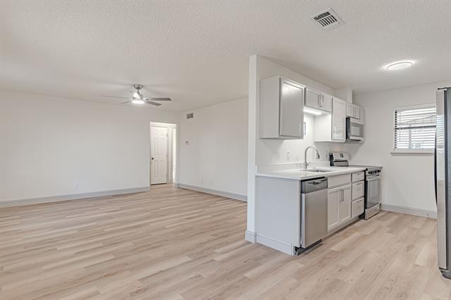 Building Photo - 1201 SE 11th Ave