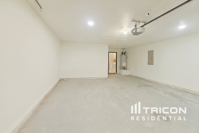 Building Photo - 1312 Pierron Dr