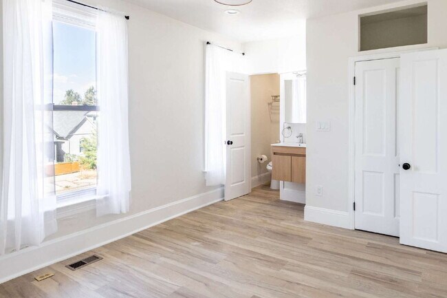 Building Photo - "COMING SOON" Stunning Remodeled Patio Hom...