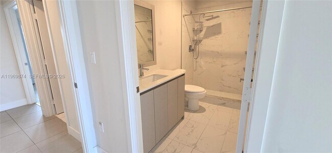 Building Photo - 2535 NE 193rd St