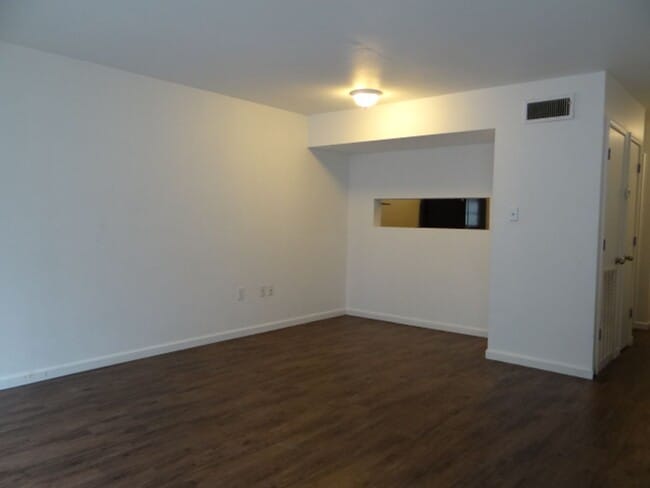 Building Photo - Great Rental in Denham Springs!